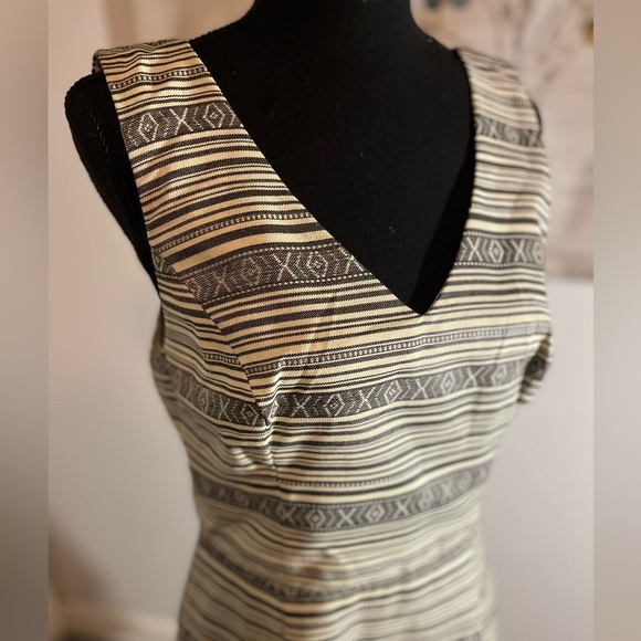 NWT RED Saks Fifth Avenue Black Ivory Fit And Flare Tribal Print Dress Medium - Picture 7 of 12